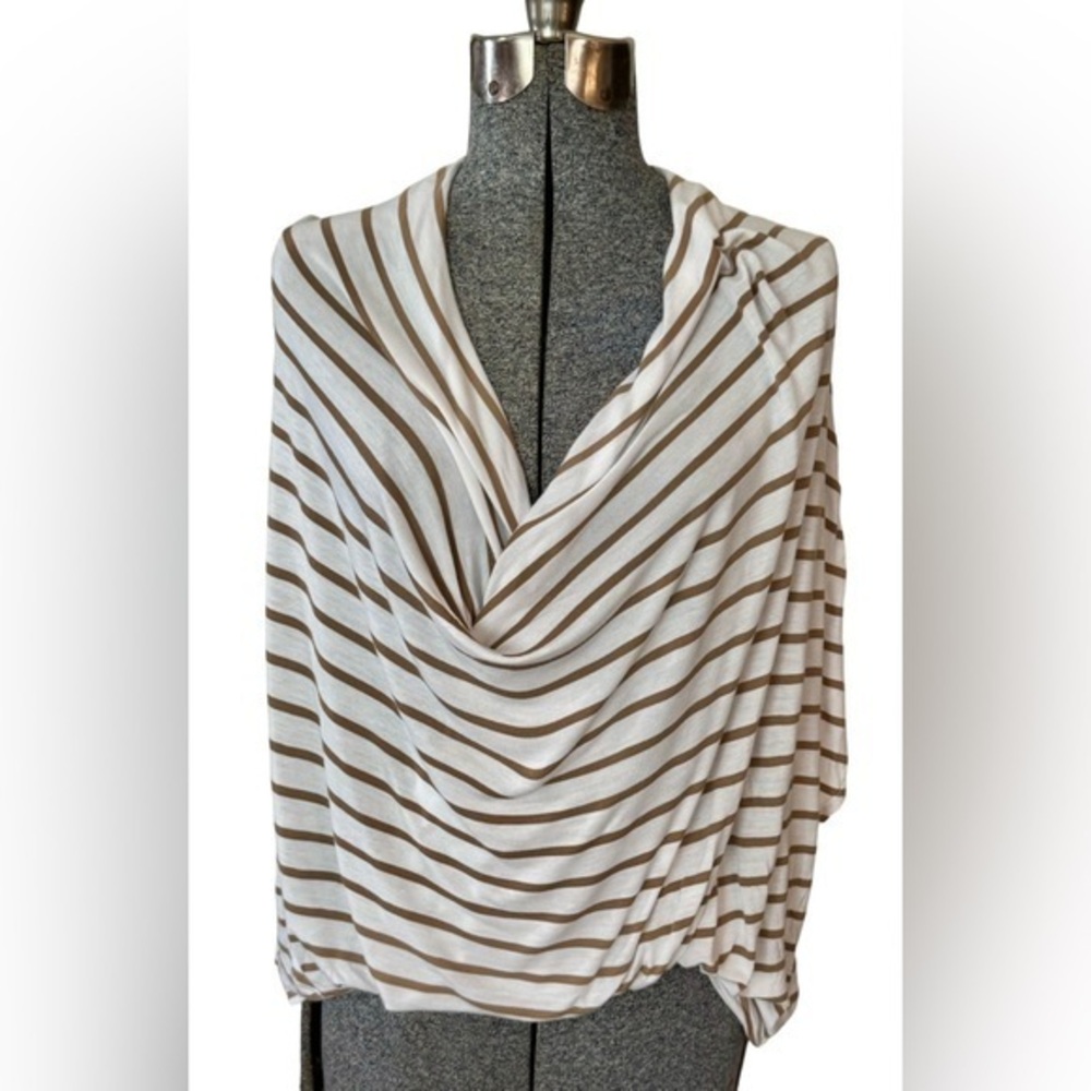 Language top  size L